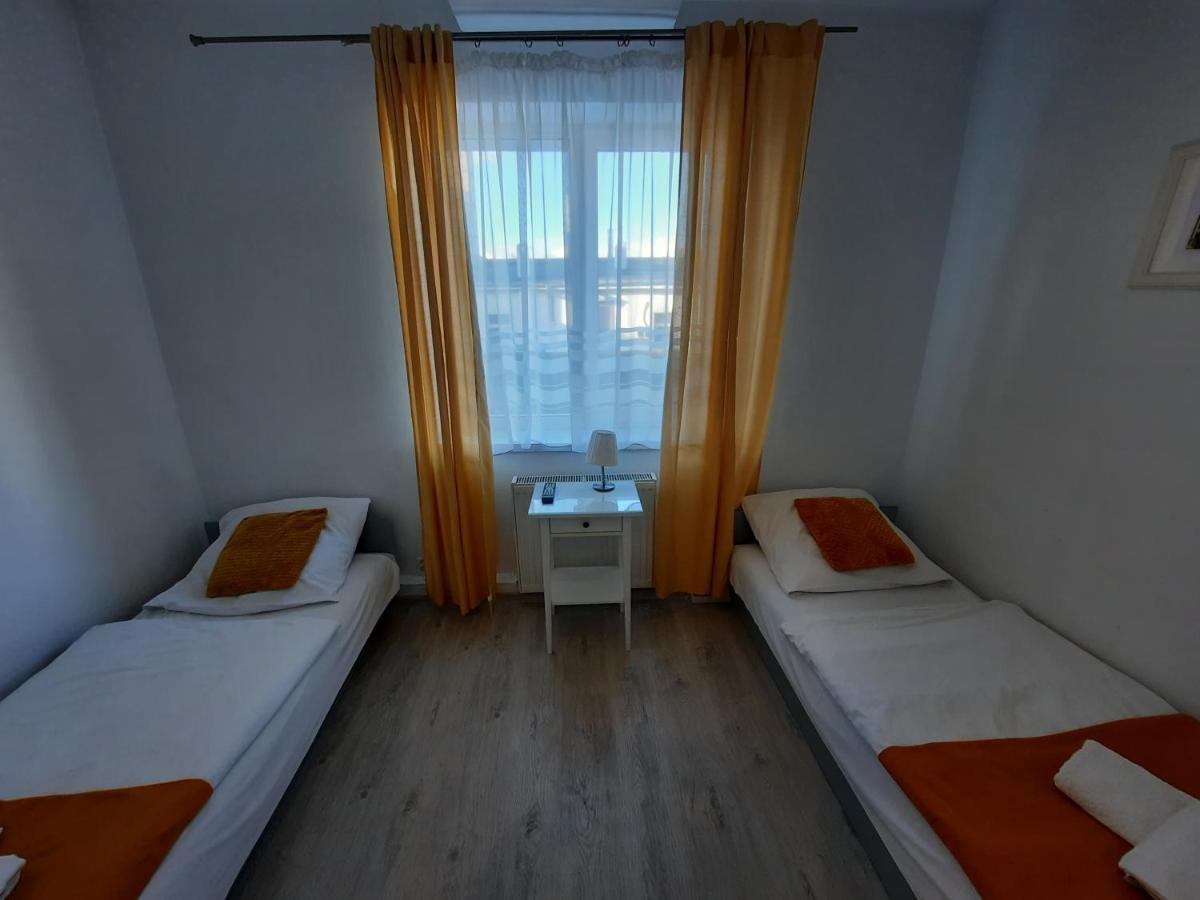 Lew Hostel Inowroclaw Exterior photo